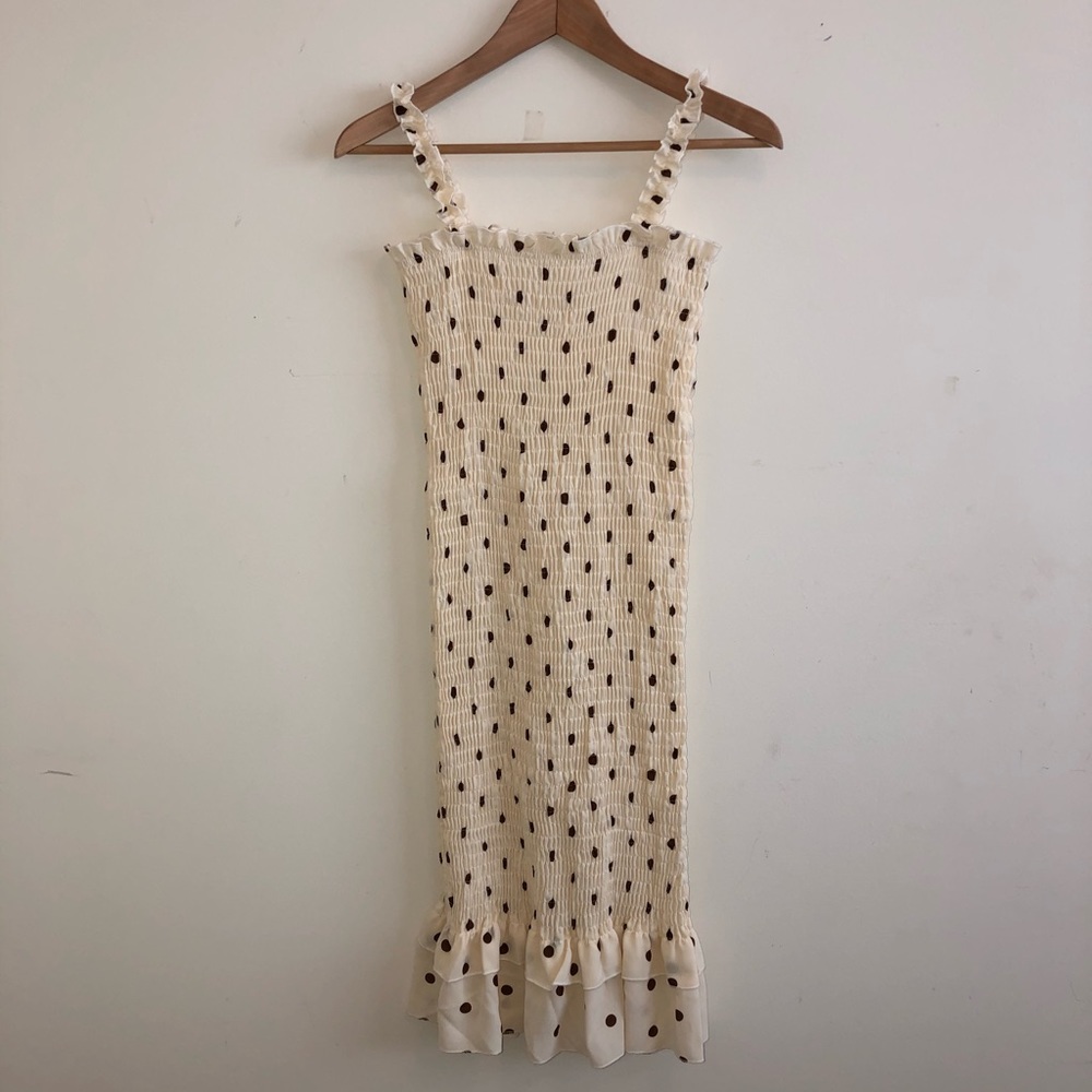 Body hugging smocked midi dress